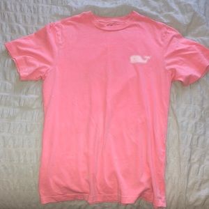 Vineyard vines t shirt